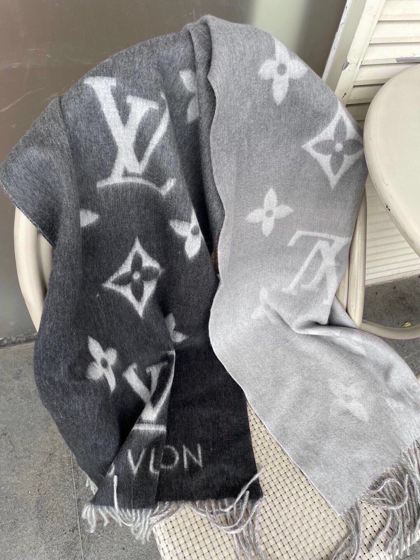 Louis Vuitton Reykjavik Gradient Scarf - Grey and Black Monogram Cashmere with Fringe