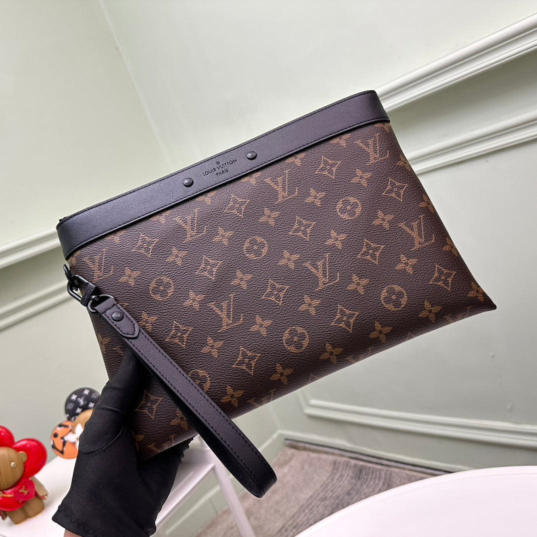 Louis Vuitton Monogram Pochette Voyage MM Brown Canvas Clutch Bag