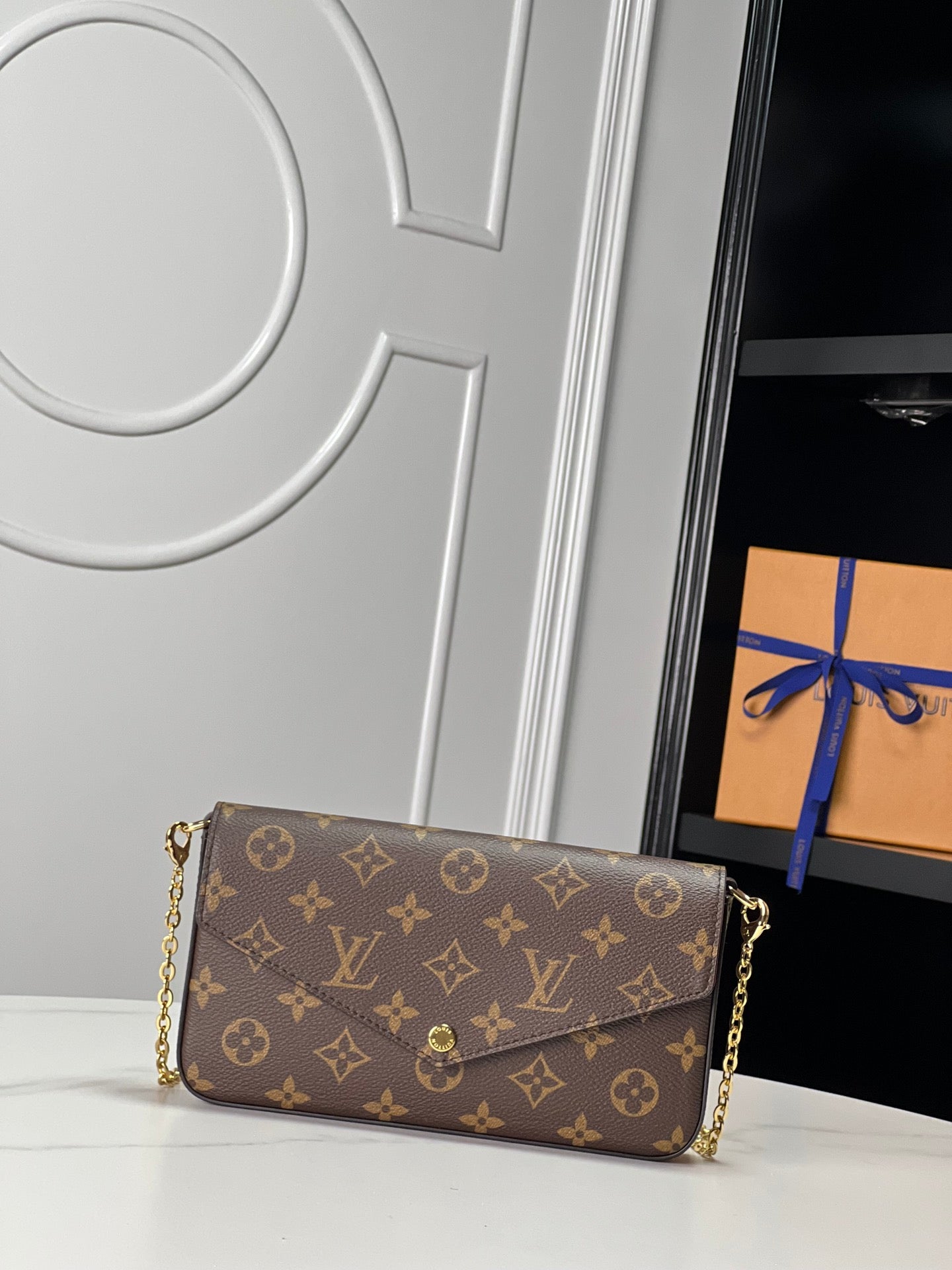 Louis Vuitton Félicie Pochette Monogram Canvas Crossbody Bag
