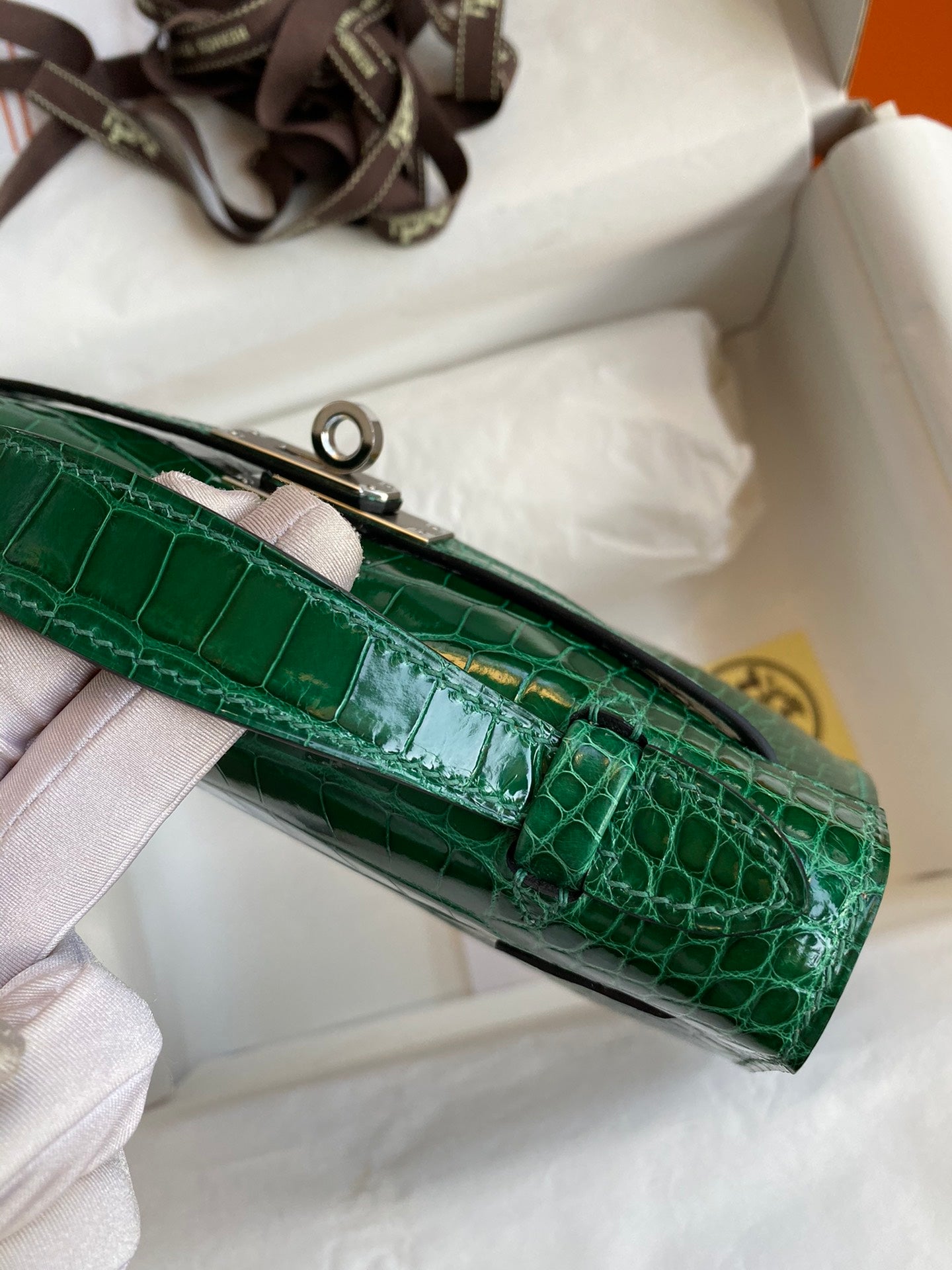 Emerald Green Crocodile-Embossed Leather Kelly Pochette Mini Handbag
