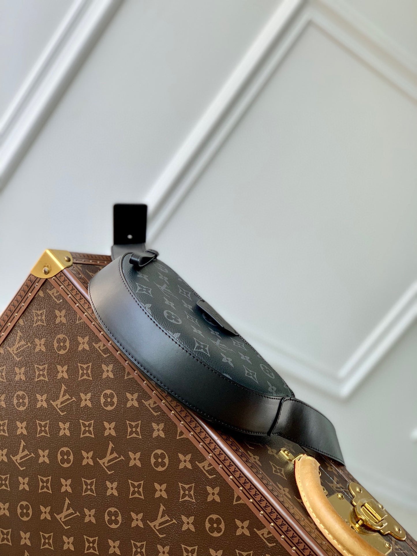 Louis Vuitton Discovery Bumbag PM Monogram Eclipse Canvas - Black/Grey