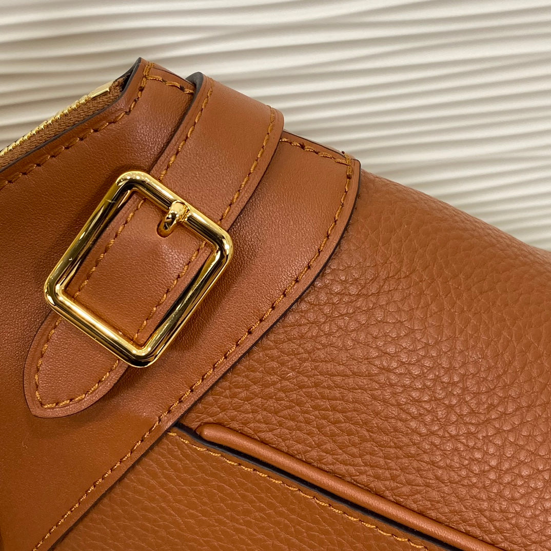 LE CHÂTEAU PARIS Brown Leather Satchel Handbag with Shoulder Strap