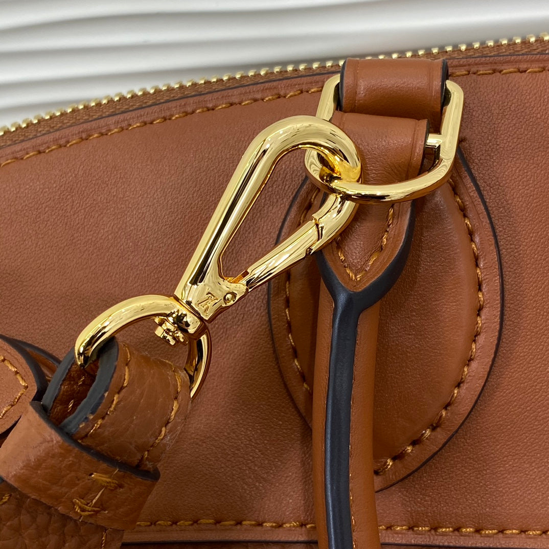 LE CHÂTEAU PARIS Brown Leather Satchel Handbag with Shoulder Strap