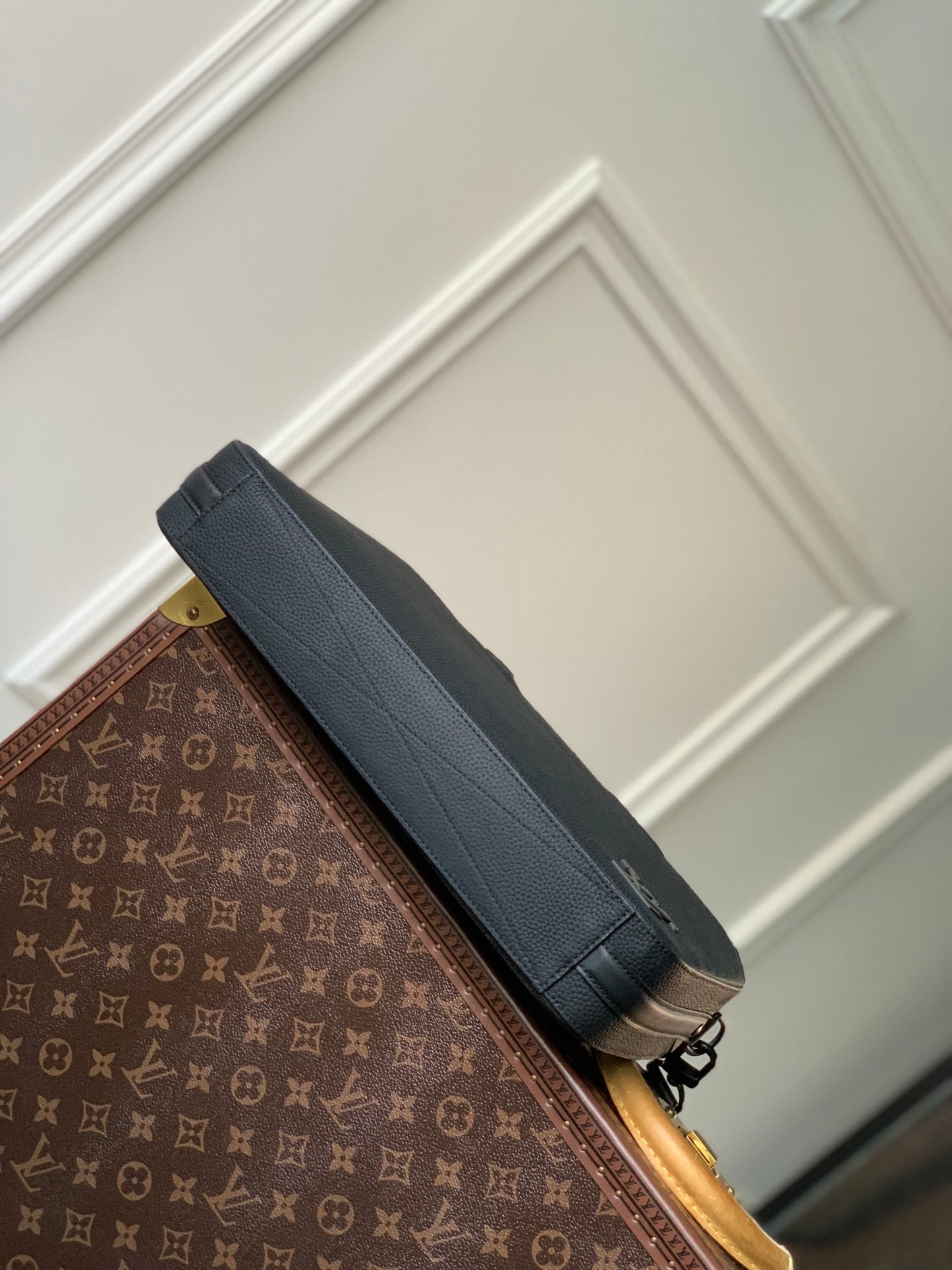 Louis Vuitton Black Taiga Leather Porte-Documents Business Briefcase