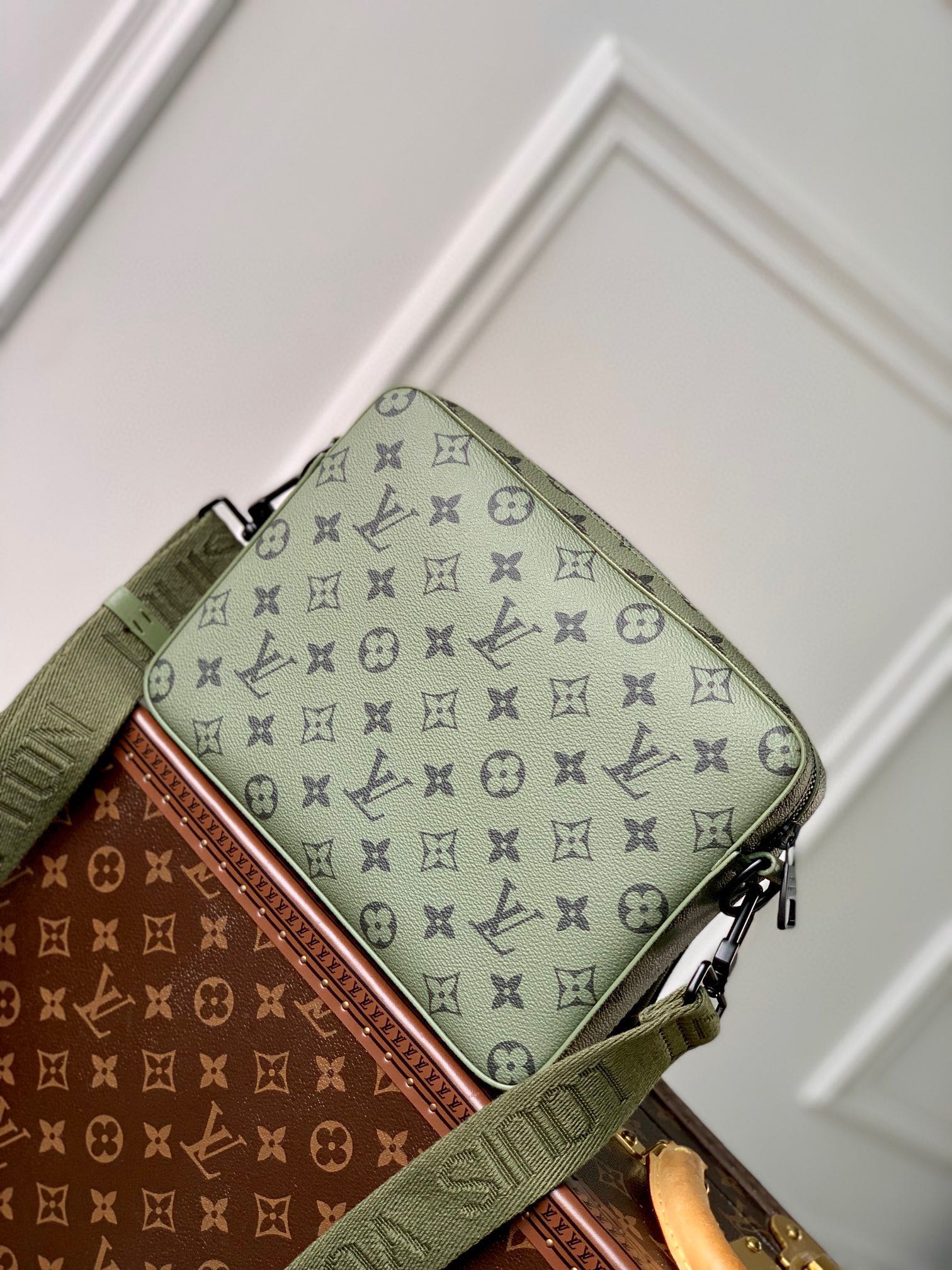 Louis Vuitton Alpha Messenger Monogram Khaki with Red Pouch Crossbody Bag