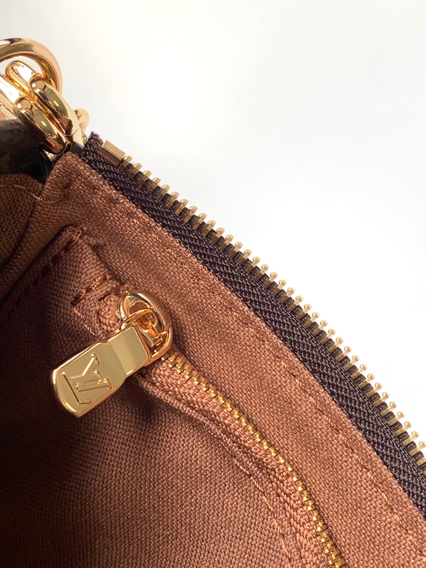 Louis Vuitton Monogram Pochette Accessoires Brown Canvas Bag