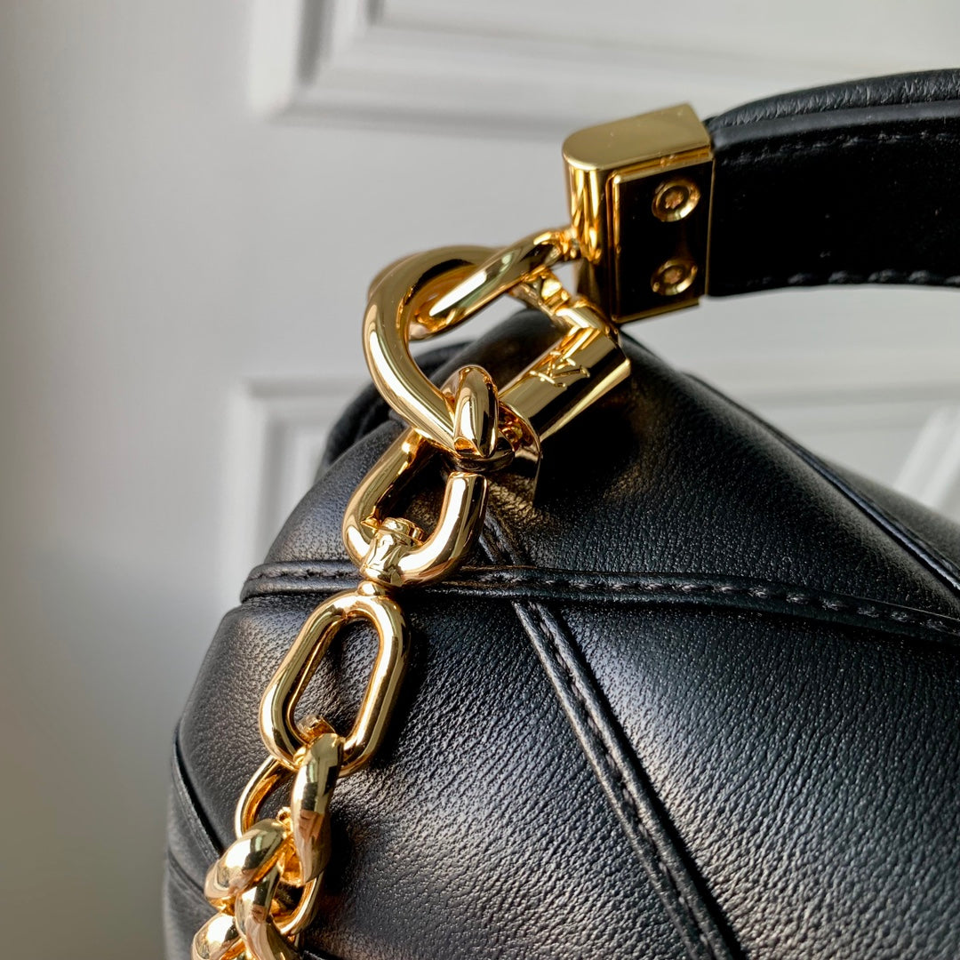 Louis Vuitton GO-14 MM Quilted Lambskin Shoulder Bag - Black