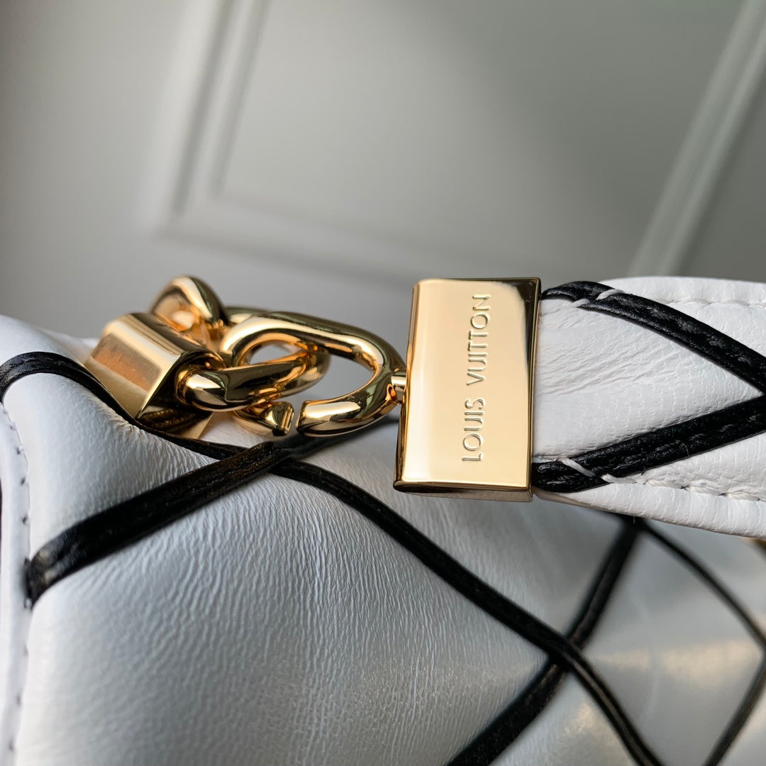Louis Vuitton GO-14 MM Malletage Quilted Leather Handbag - White and Black