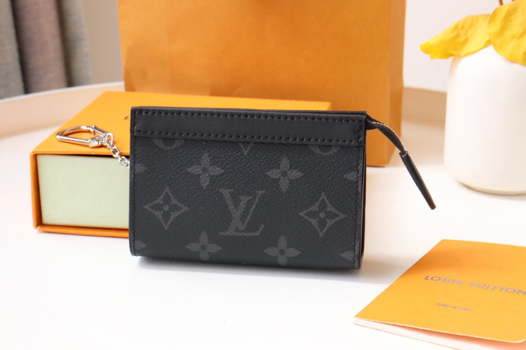 Louis Vuitton Monogram Empreinte Black Leather Daily Pouch Clutch