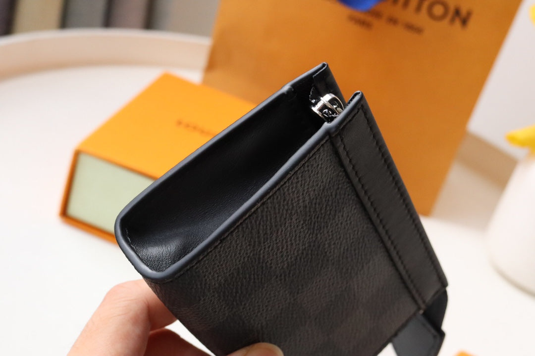 Louis Vuitton Damier Graphite Canvas Toiletry Pouch MM - Black/Grey