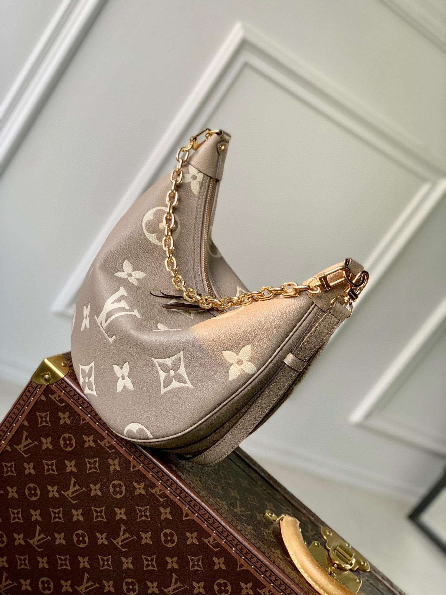 Louis Vuitton Monogram Empreinte Loop Bag - Beige/Cream