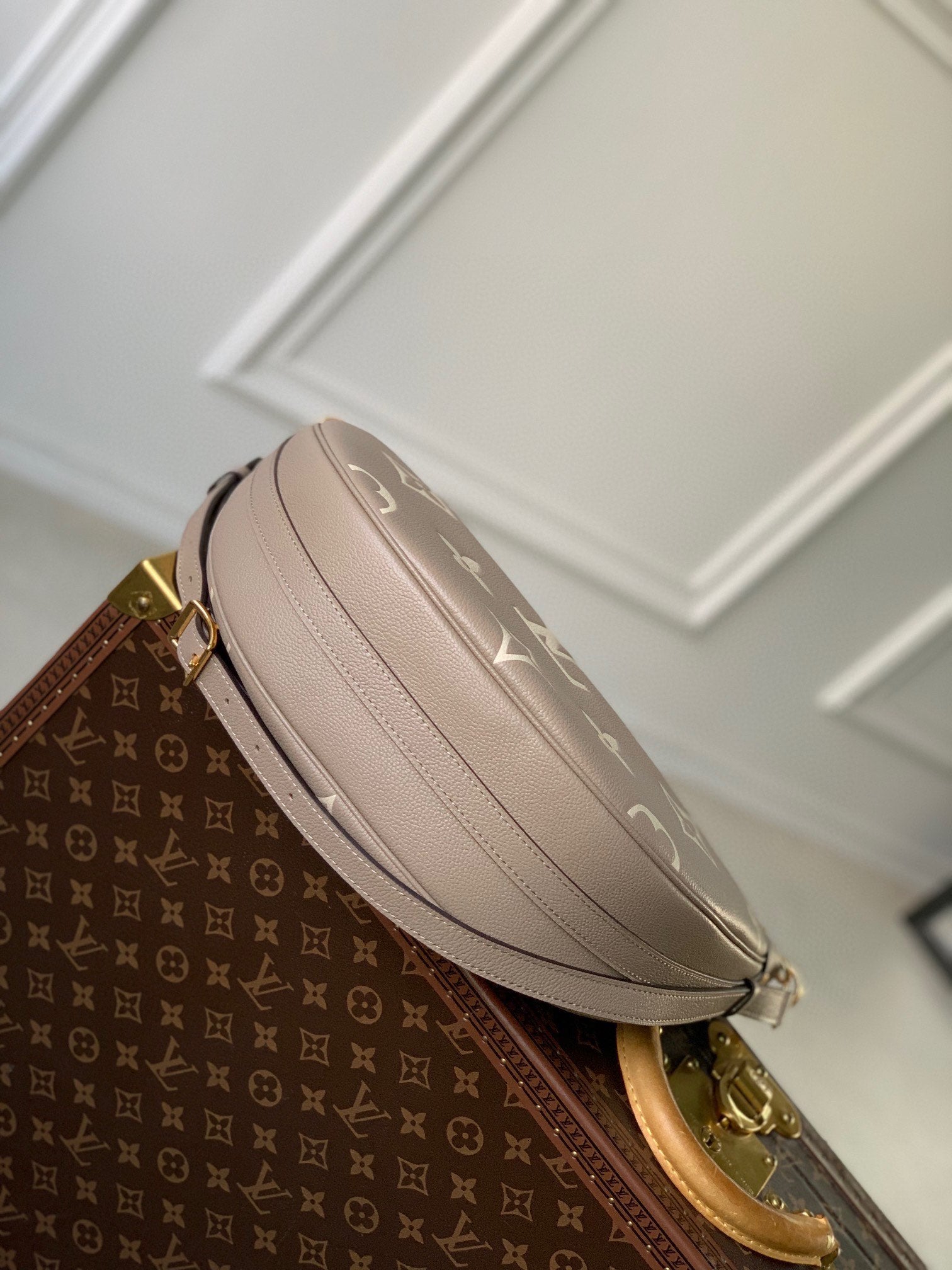 Louis Vuitton Monogram Empreinte Loop Bag - Beige/Cream