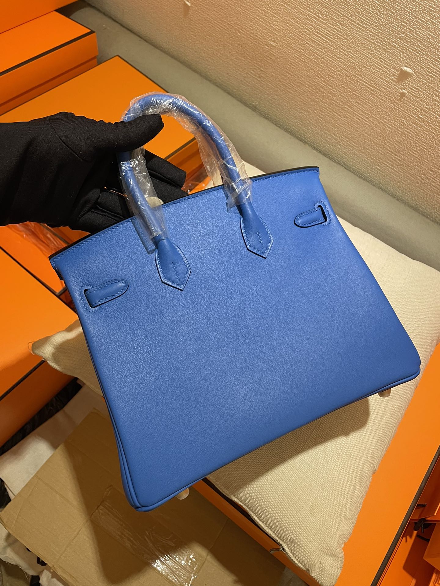 Luxury Blue Leather Top Handle Handbag - Elegant Iconic Style Tote
