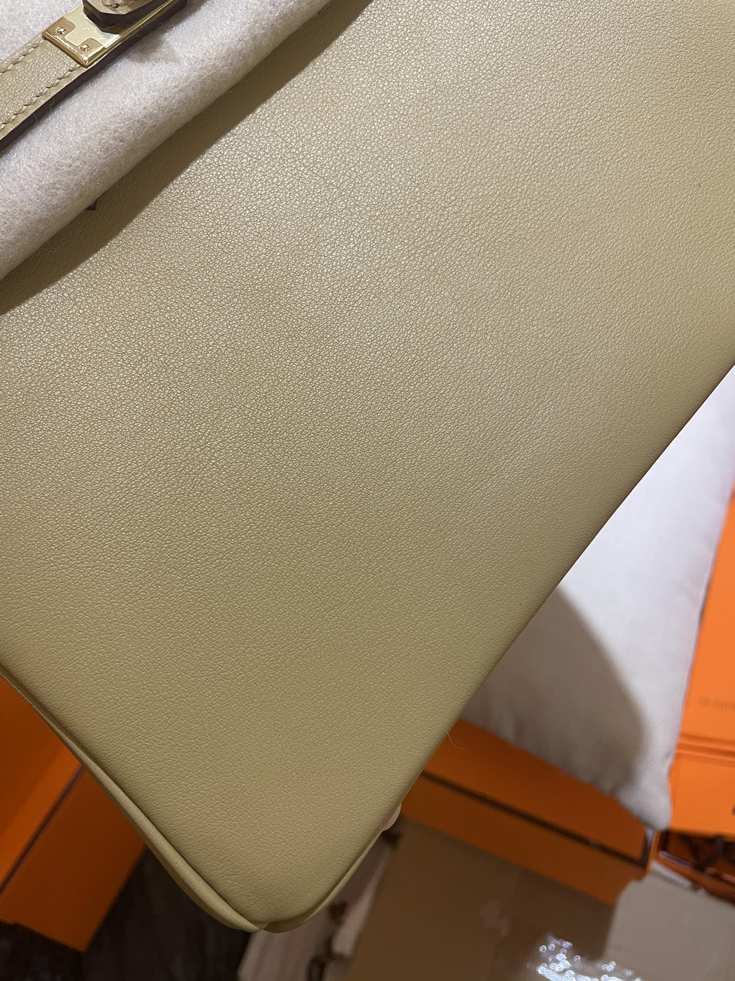 Elegant Light Yellow Top Handle Leather Handbag - Classic Designer Style Satchel for Women