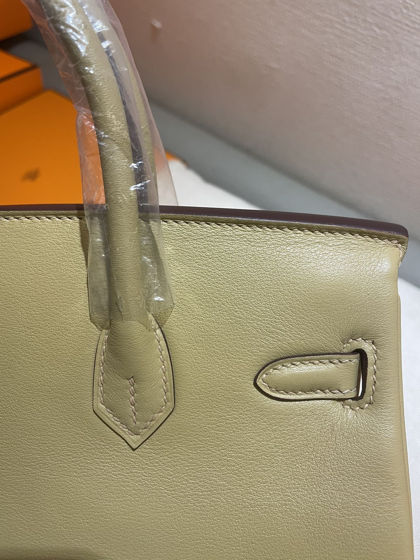 Elegant Light Yellow Top Handle Leather Handbag - Classic Designer Style Satchel for Women