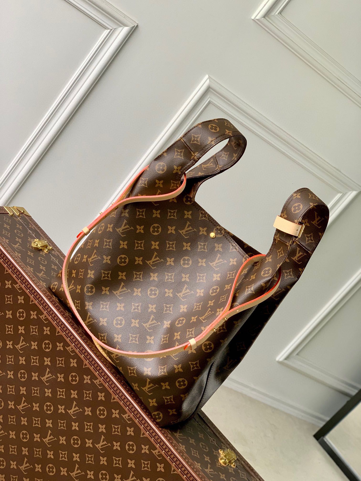 Louis Vuitton Monogram Canvas Cruiser PM Bag