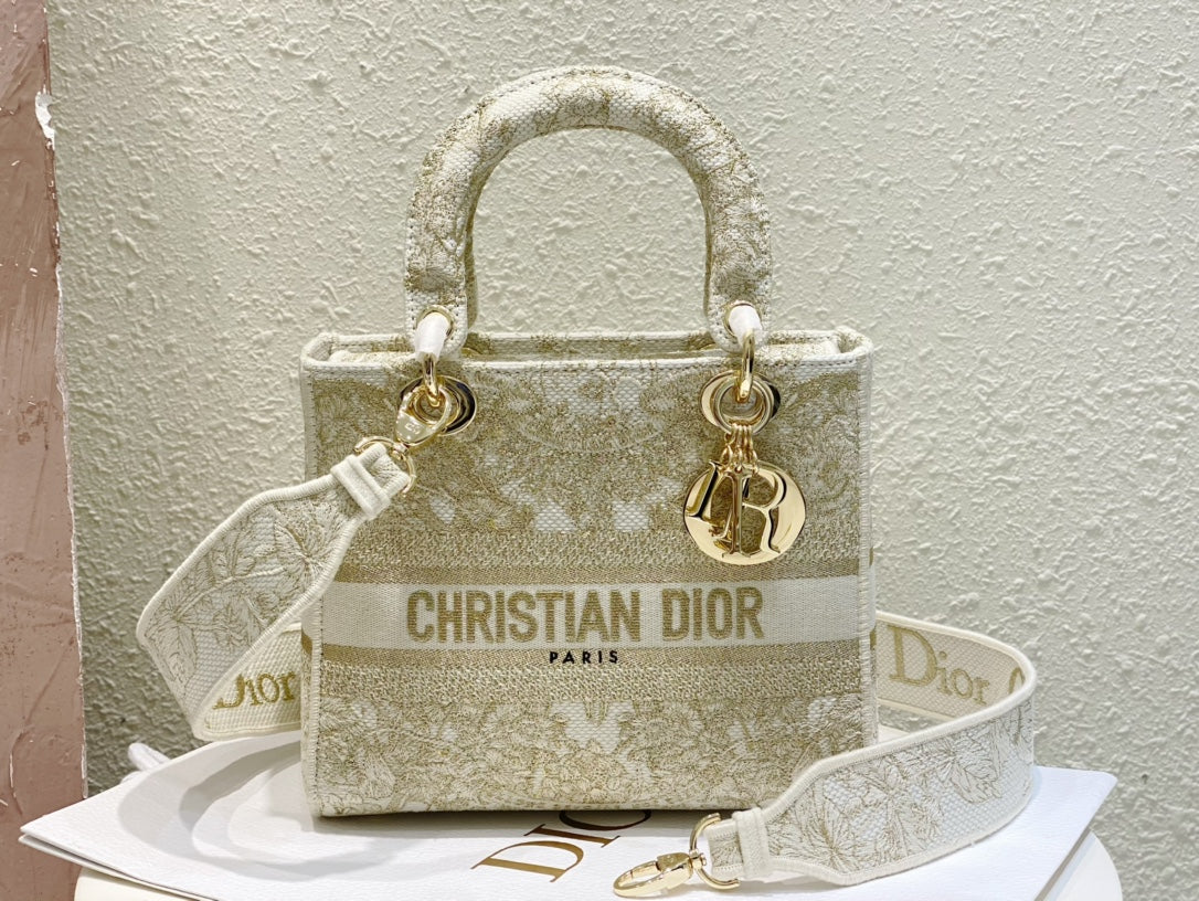 Christian Dior Lady D-Lite Bag in Beige Toile de Jouy Reverse Embroidery