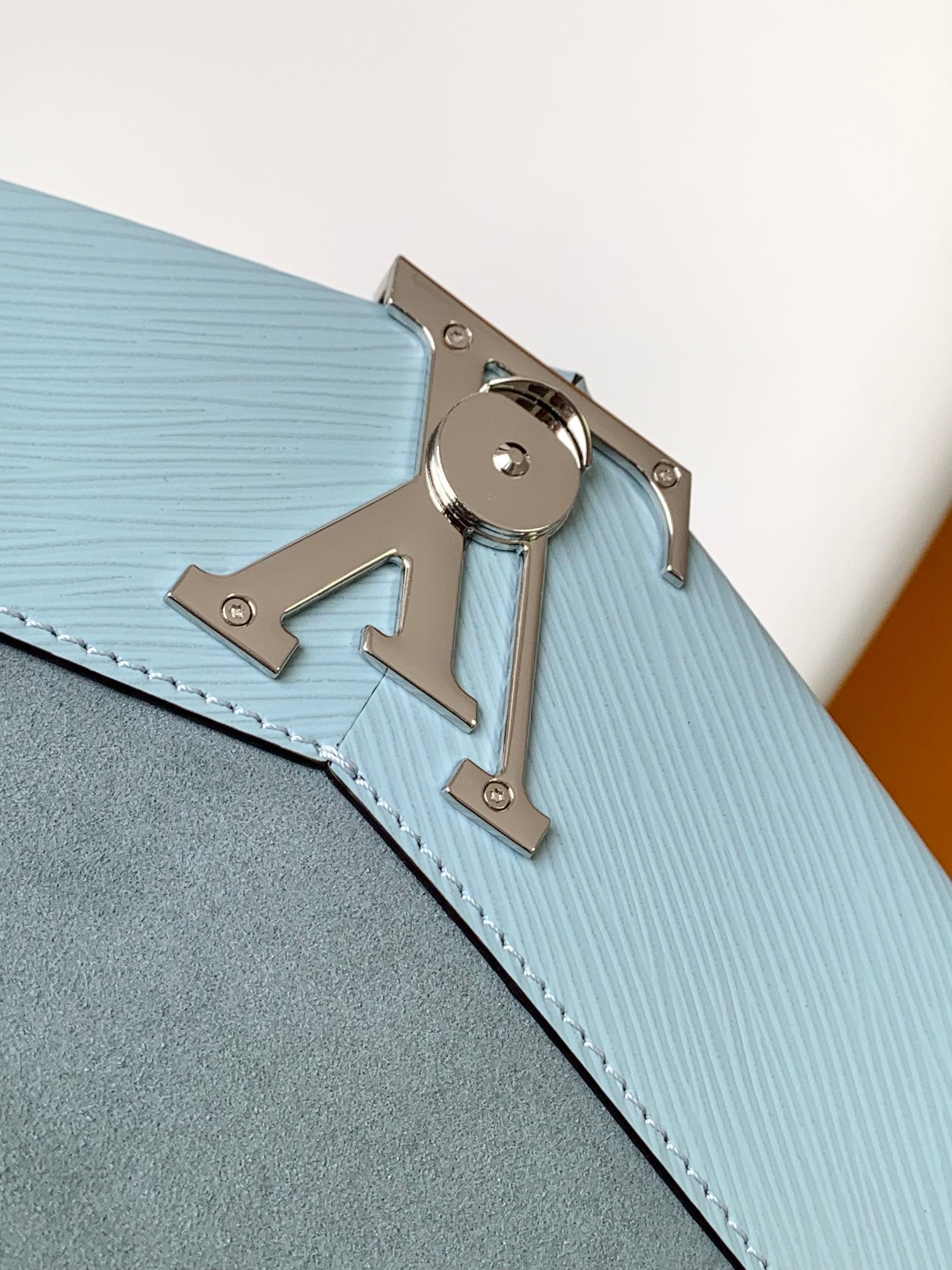 Louis Vuitton Cléry Epi Leather Handbag - Light Blue