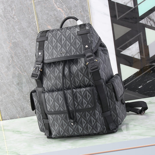 Grey Geometric Diamond Pattern Multi-Pocket Backpack for Men and Women