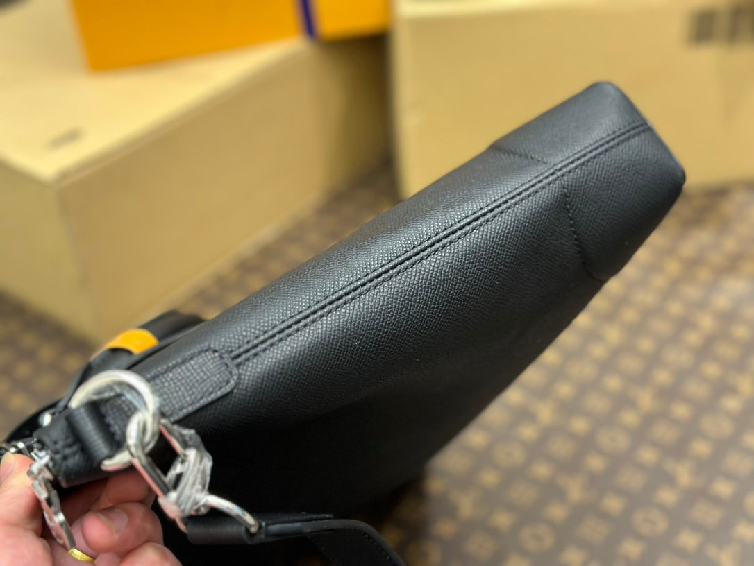 Premium Black Leather Briefcase - Professional Business Laptop Bag with Shoulder Strap