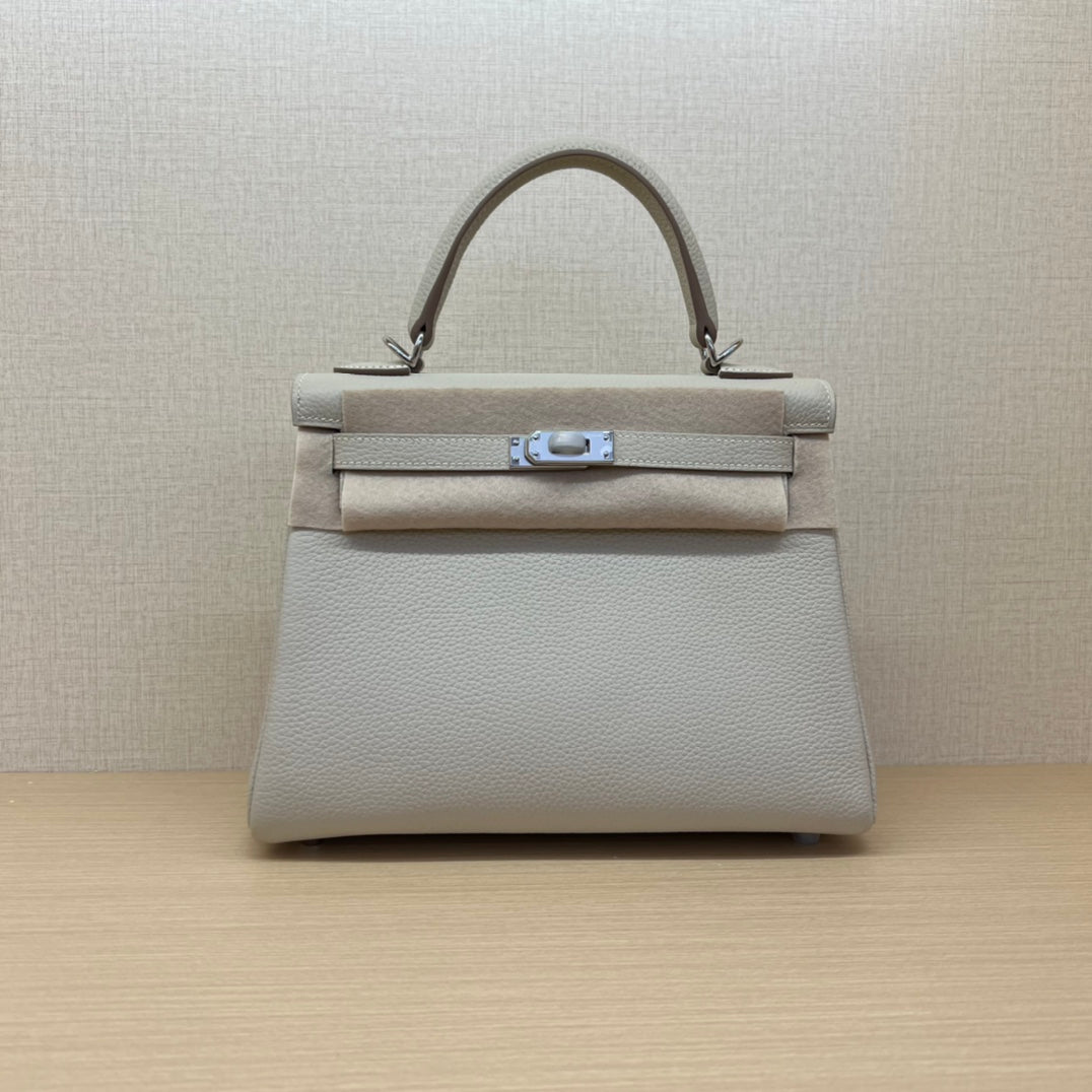 Hermès Kelly 25 Sellier Bag - Trench Epsom Leather with Palladium Hardware