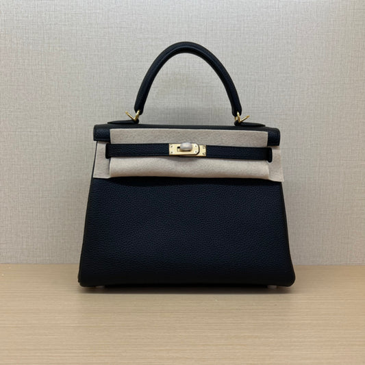 Elegant Two-Tone Leather Top Handle Bag - Navy &amp; Cream Bicolor Handbag with Gold Hardware