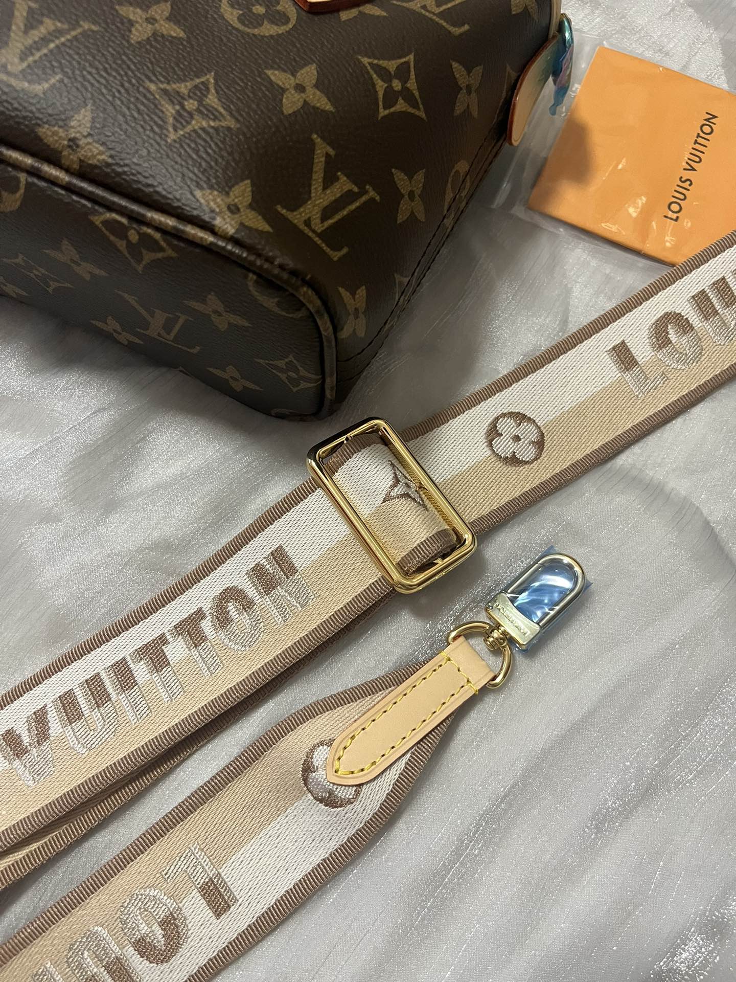 Louis Vuitton Monogram Canvas Petit Palais PM Handbag with Round Coin Purse