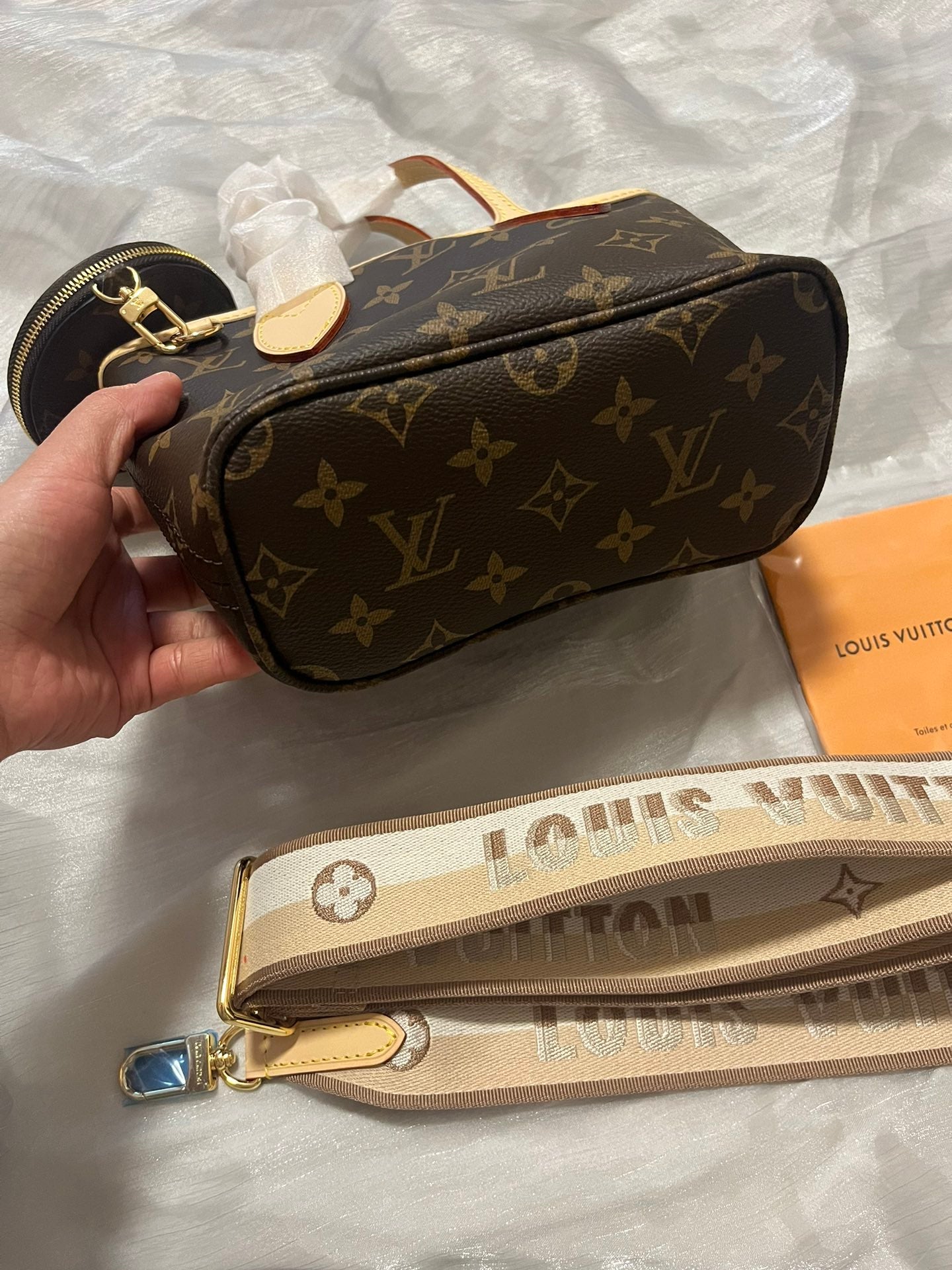 Louis Vuitton Monogram Canvas Petit Palais PM Handbag with Round Coin Purse