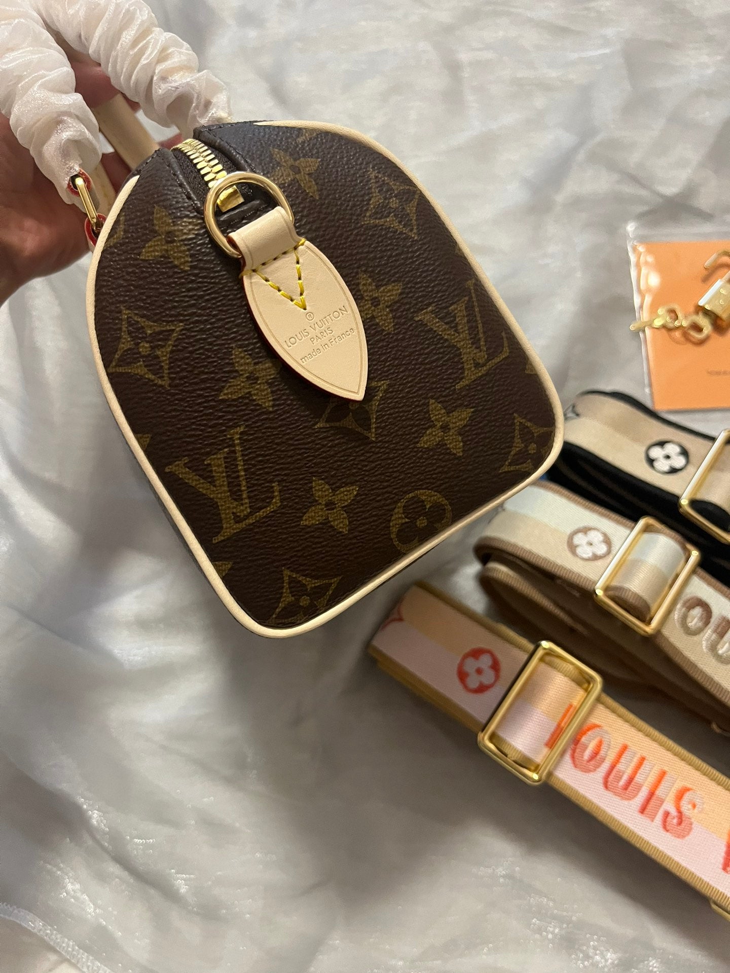 Louis Vuitton Speedy Bandoulière 20 Monogram Canvas Handbag