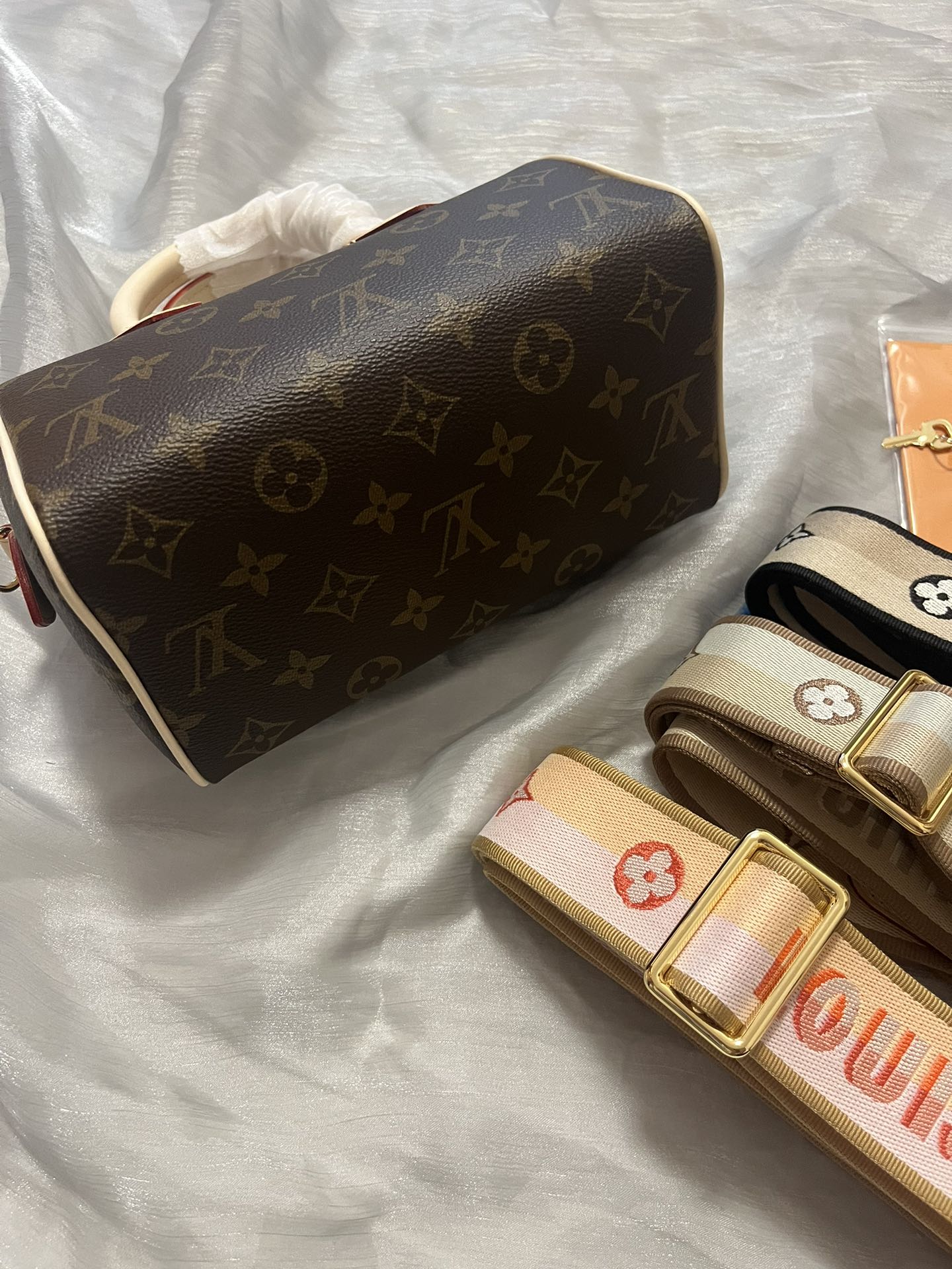 Louis Vuitton Speedy Bandoulière 20 Monogram Canvas Handbag