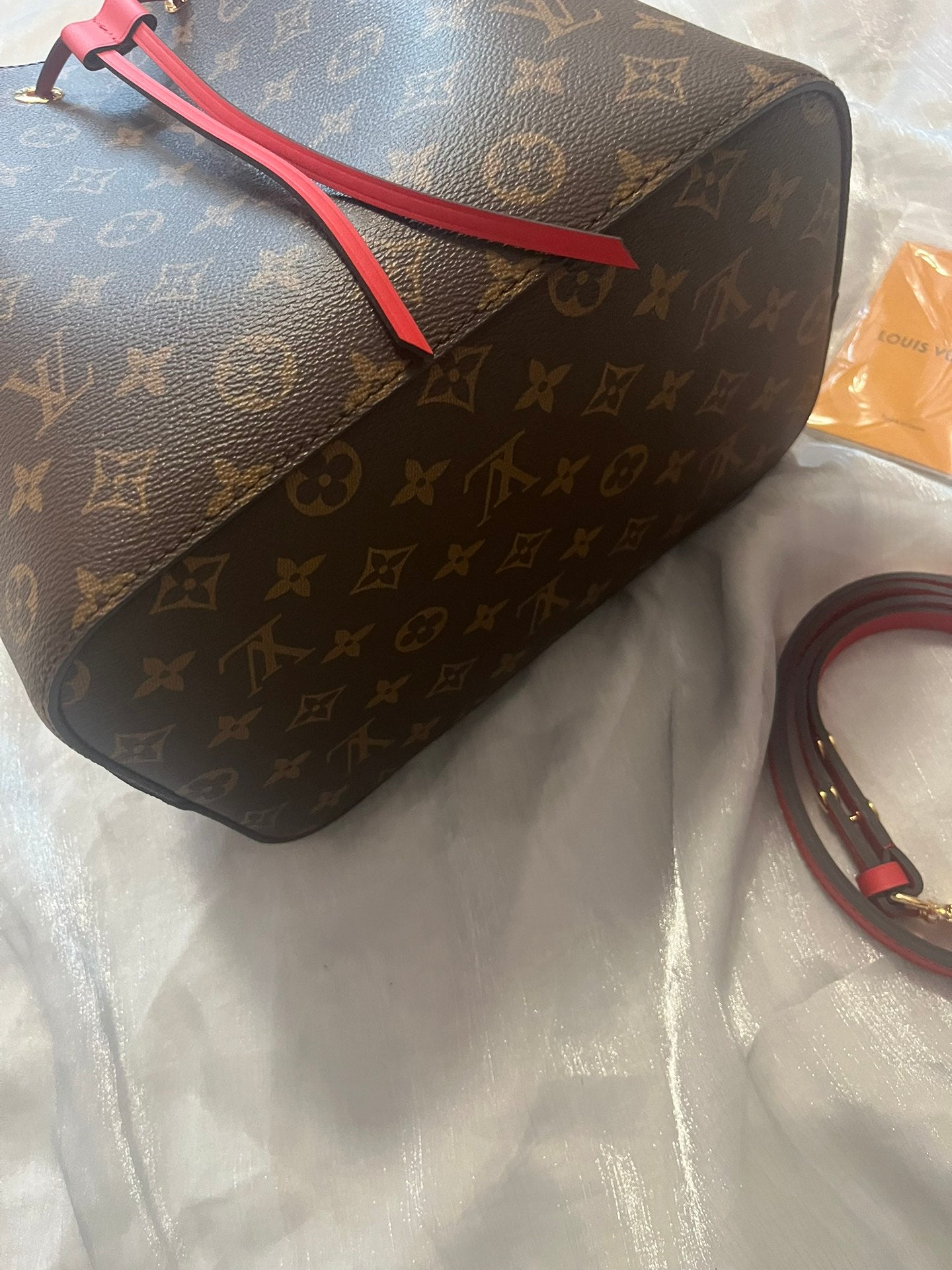 Louis Vuitton NéoNoé Monogram Canvas Bucket Bag - Cerise Red