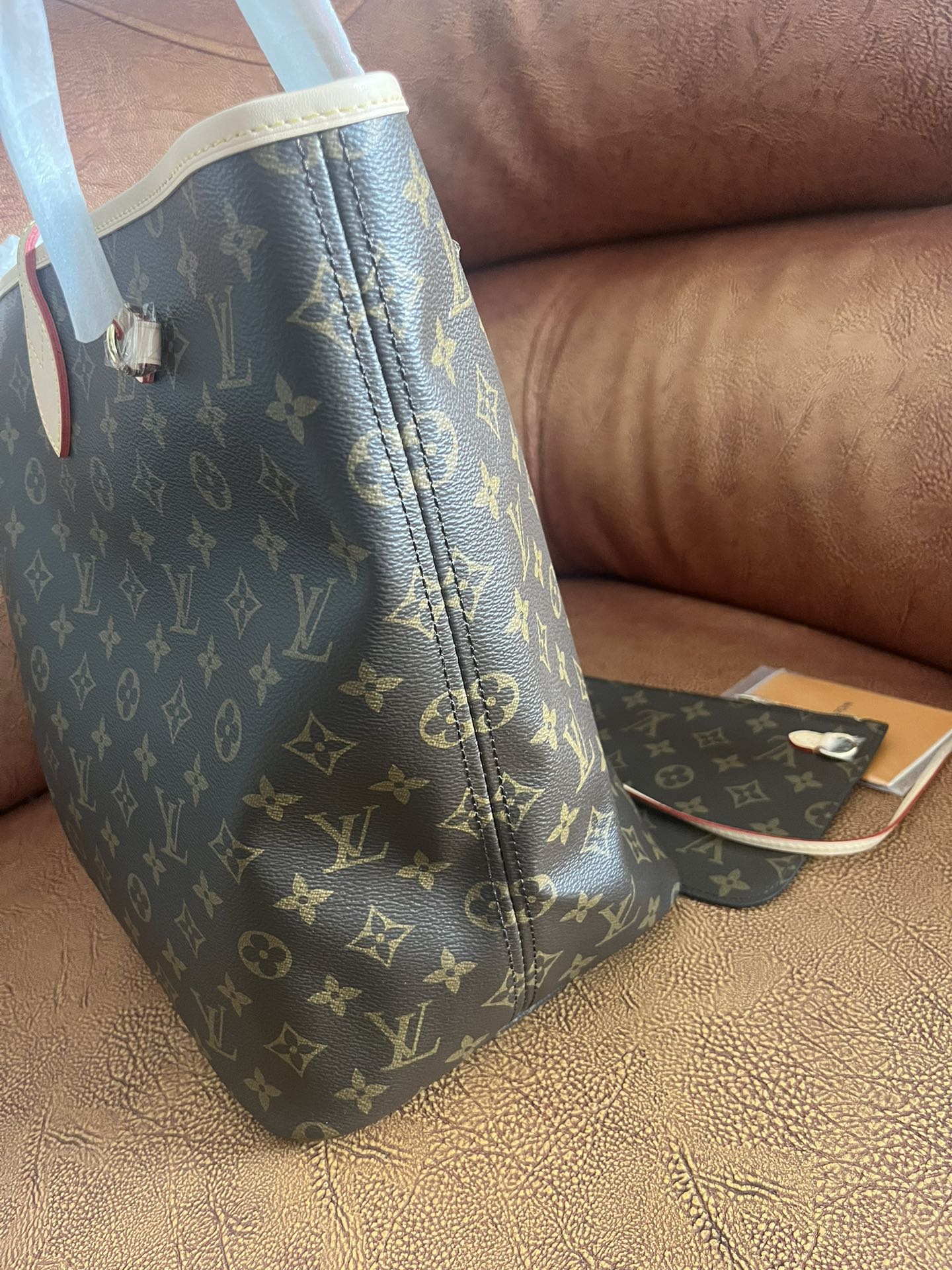 Louis Vuitton Neverfull MM Monogram Canvas Tote Bag - Brown