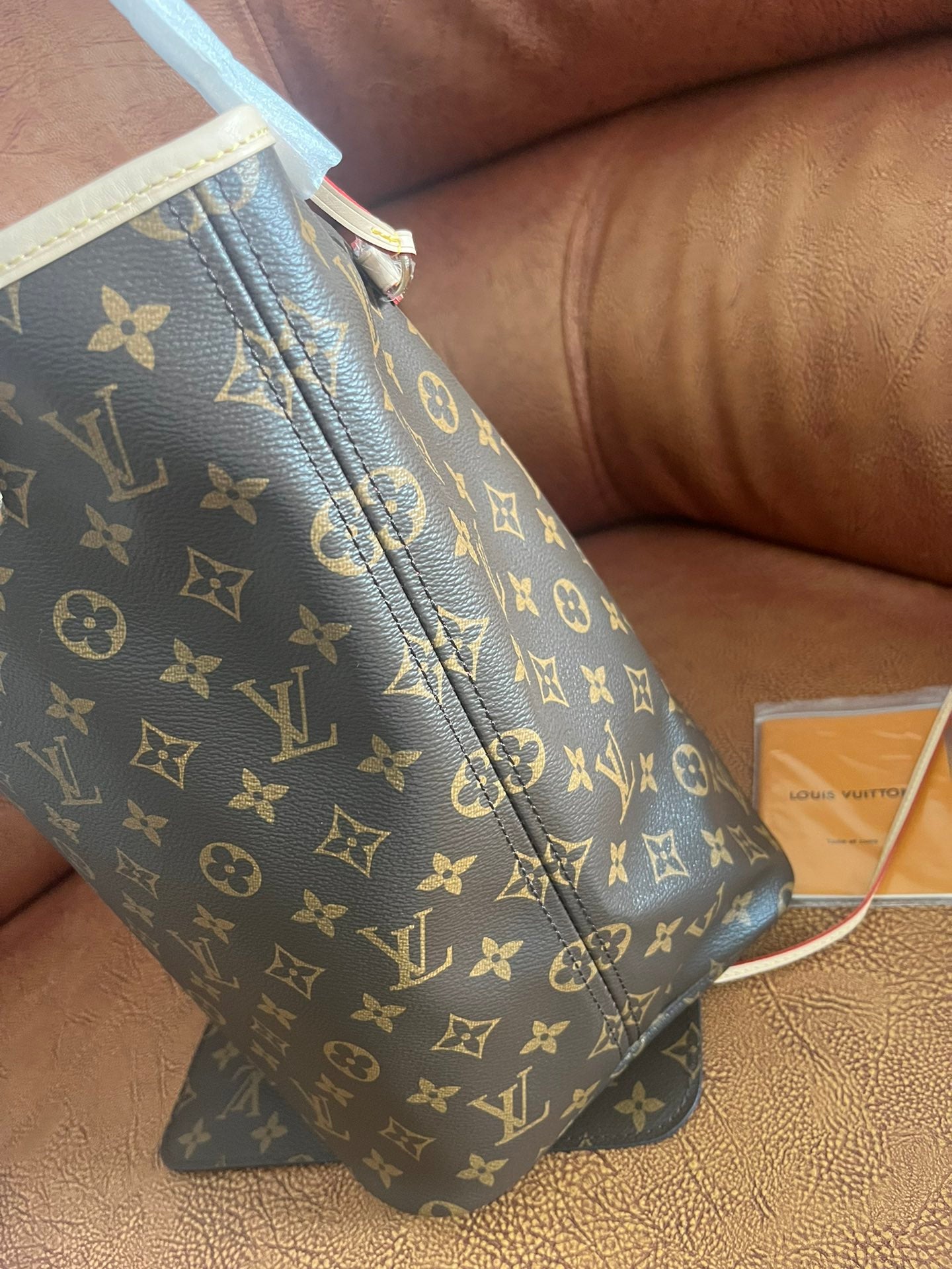Louis Vuitton Neverfull MM Monogram Canvas Tote Bag - Brown