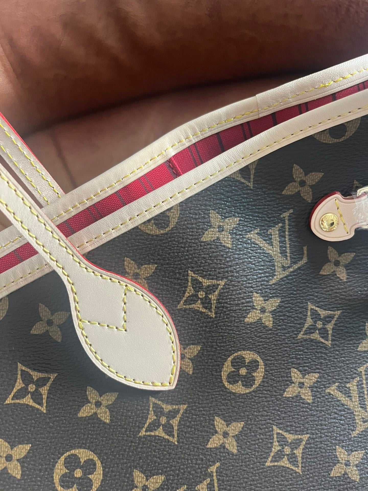 Louis Vuitton Neverfull MM Monogram Canvas Tote Bag - Brown
