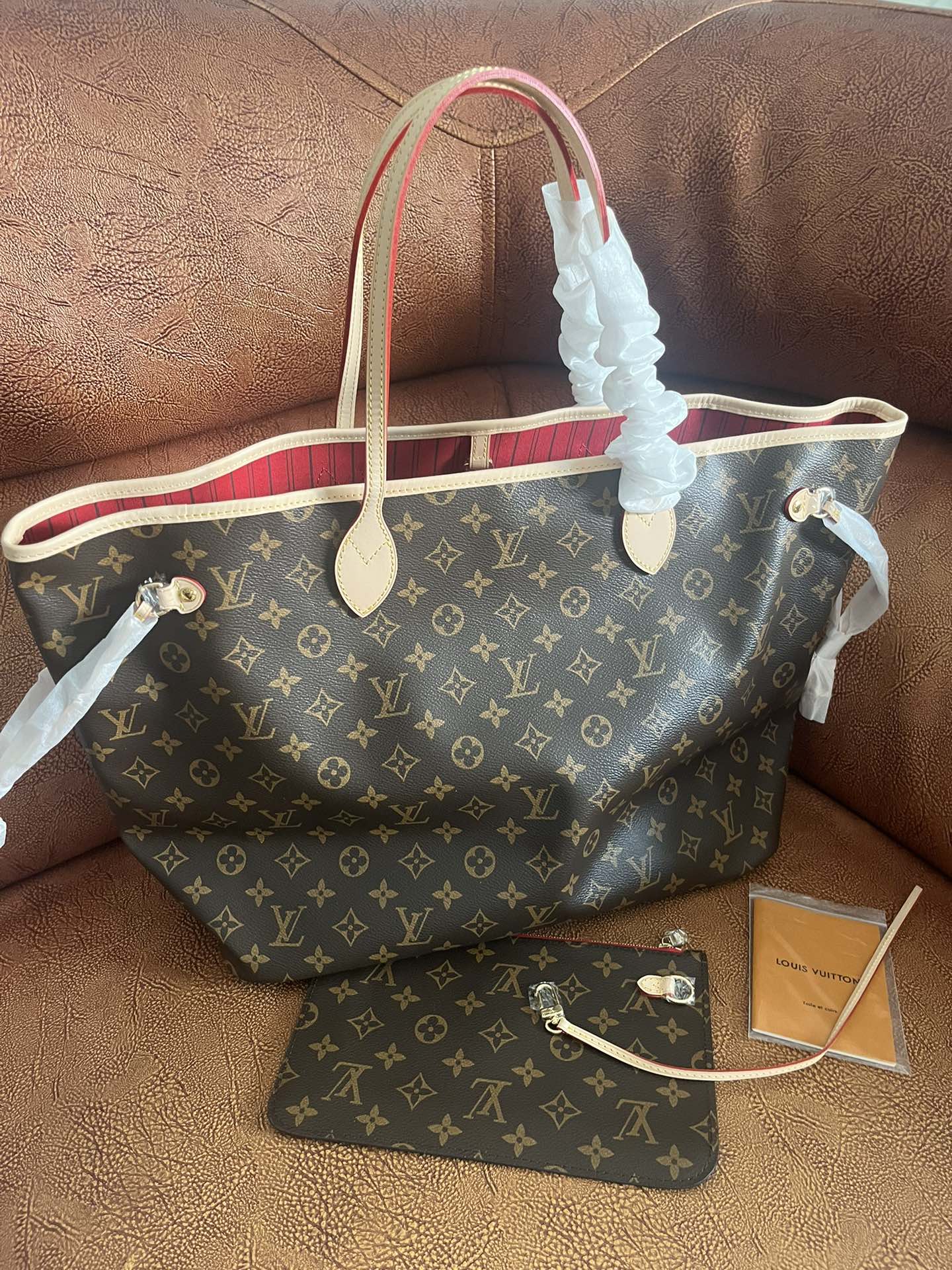 Louis Vuitton Neverfull MM Monogram Canvas Tote Bag - Brown