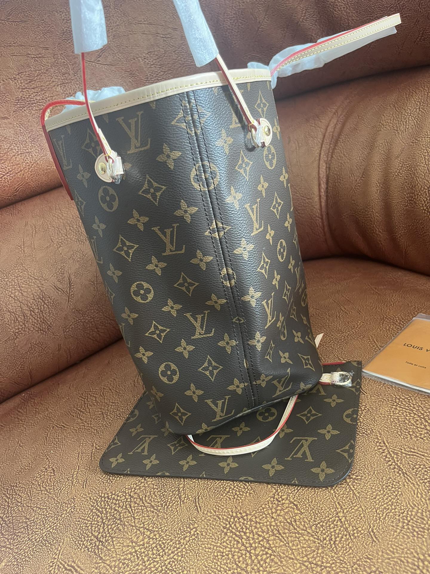Louis Vuitton Neverfull MM Monogram Canvas Tote Bag with Pivoine Interior