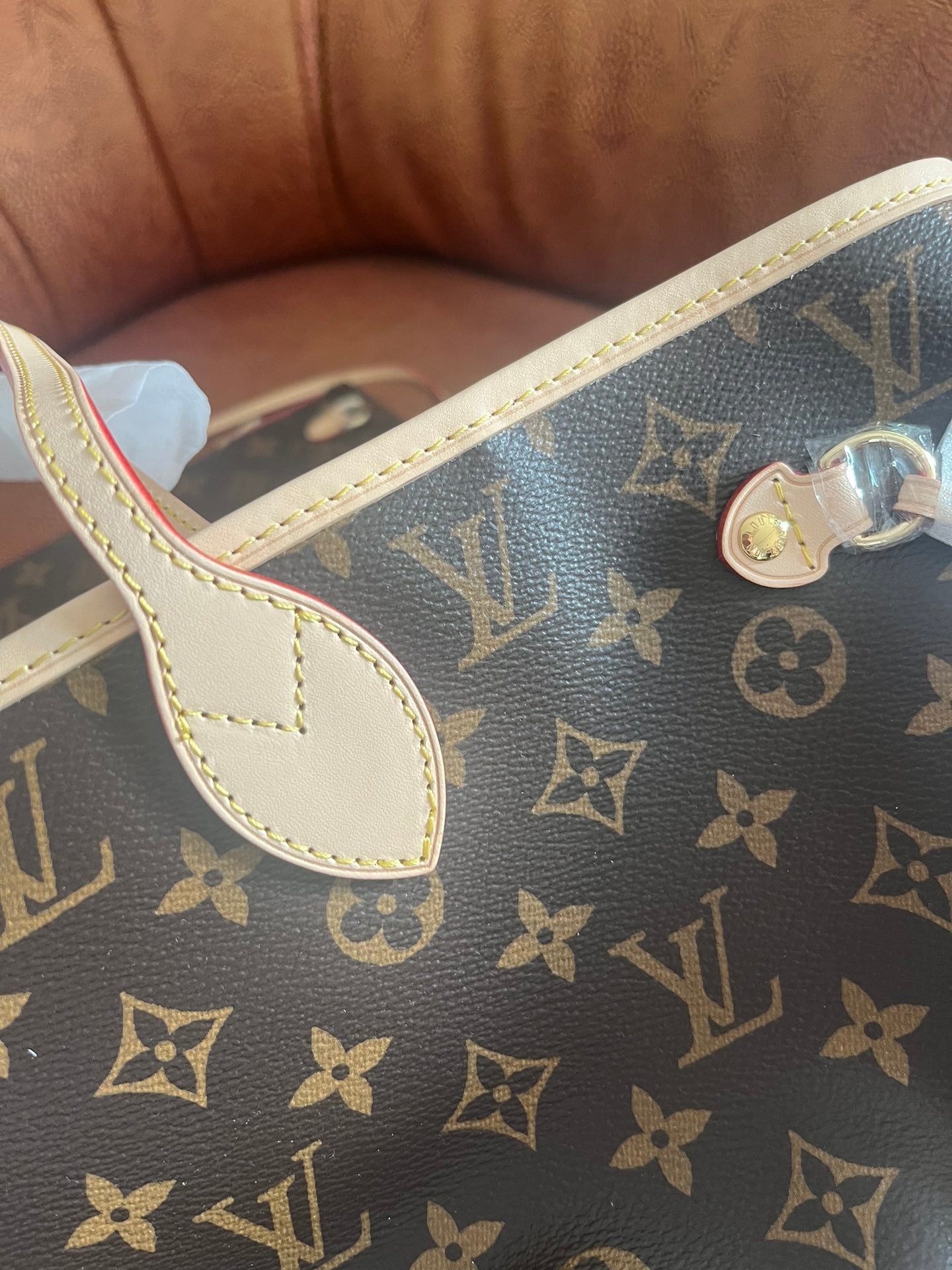 Louis Vuitton Neverfull MM Monogram Canvas Tote Bag with Pivoine Lining