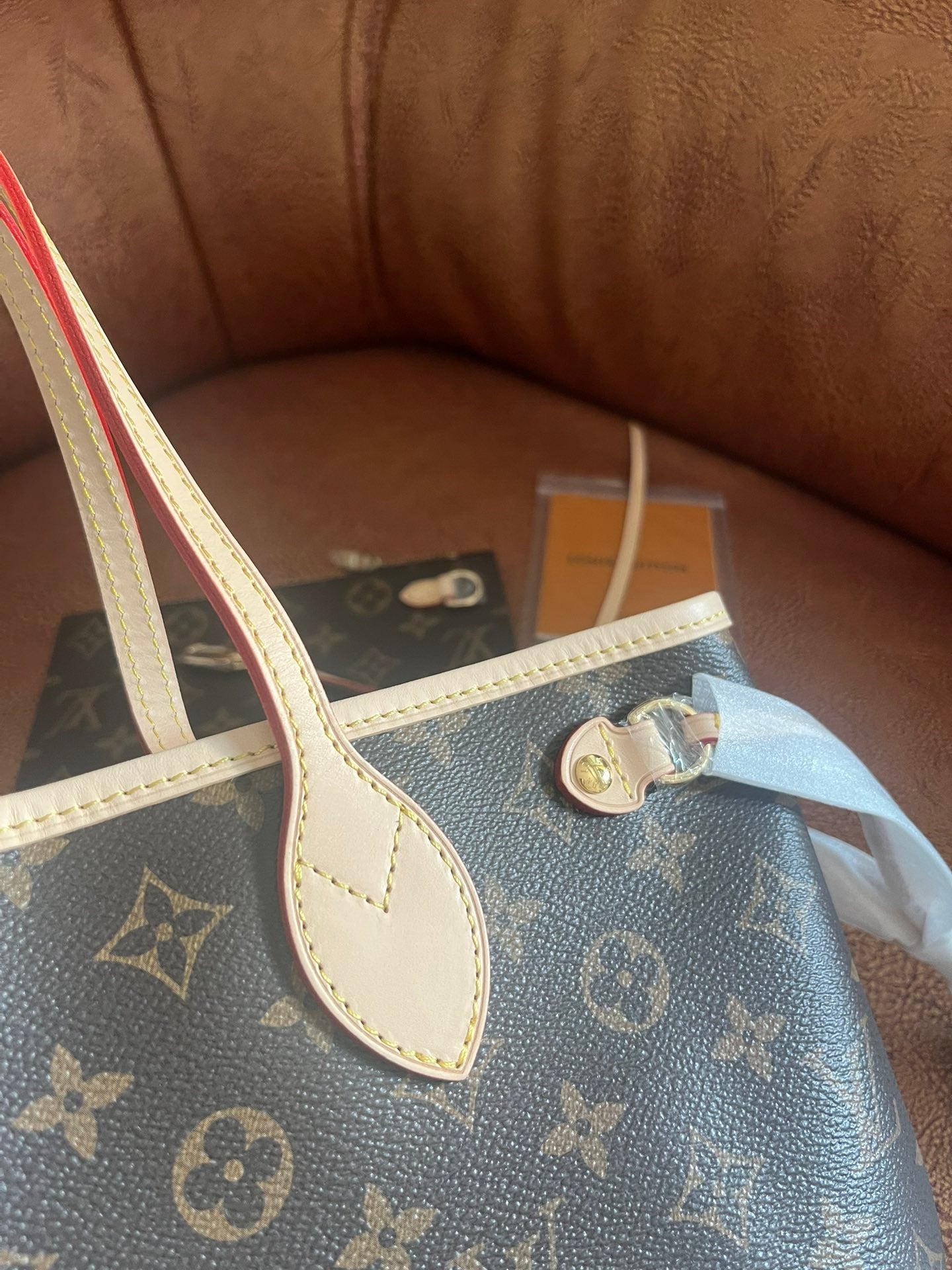 Louis Vuitton Neverfull MM Monogram Canvas Tote Bag with Pouch