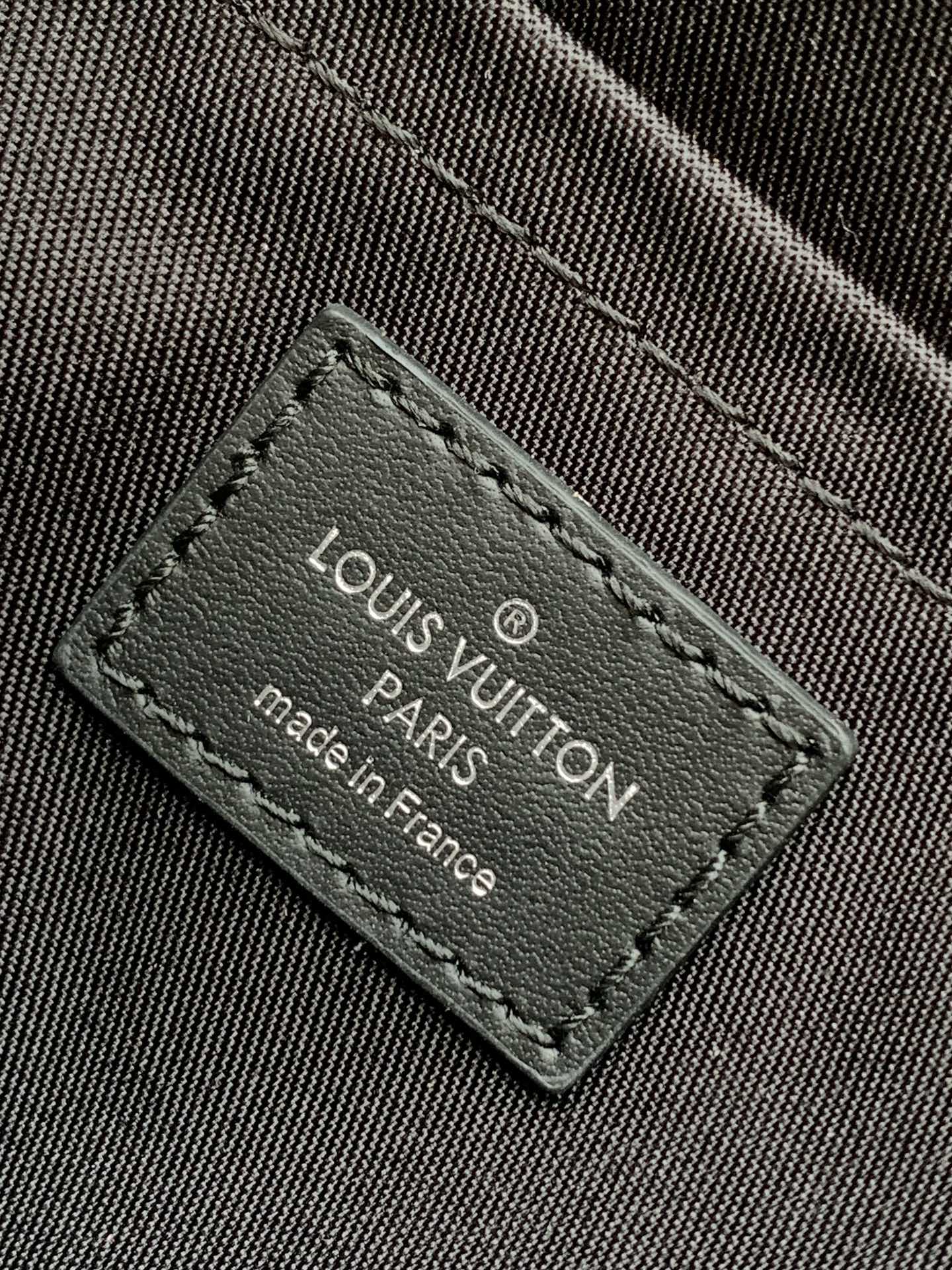 Louis Vuitton Amazon Sling Bag Damier Graphite Giant Canvas