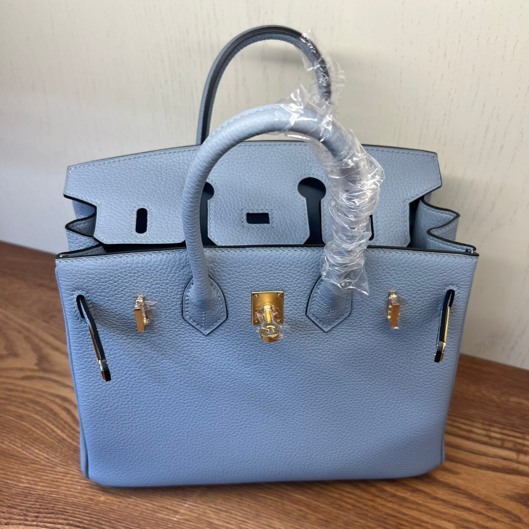 Elegant Light Blue Leather Satchel Handbag - Classic Top Handle Bag with Gold-Tone Hardware