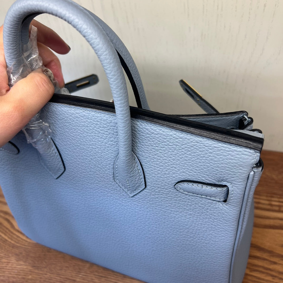 Elegant Light Blue Leather Satchel Handbag - Classic Top Handle Bag with Gold-Tone Hardware