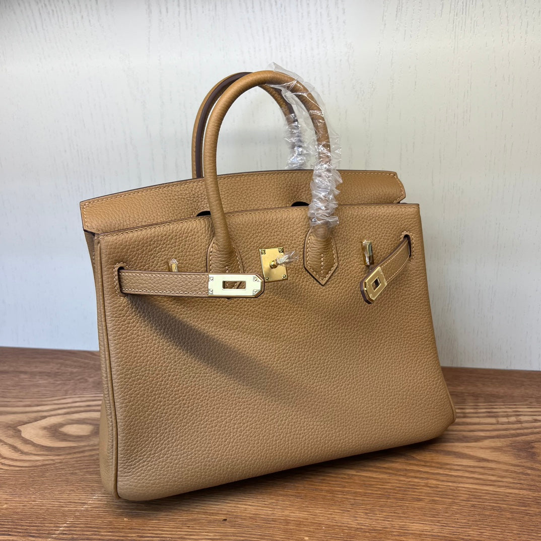 Elegant Tan Leather Top Handle Handbag - Classic Structured Tote with Gold Hardware