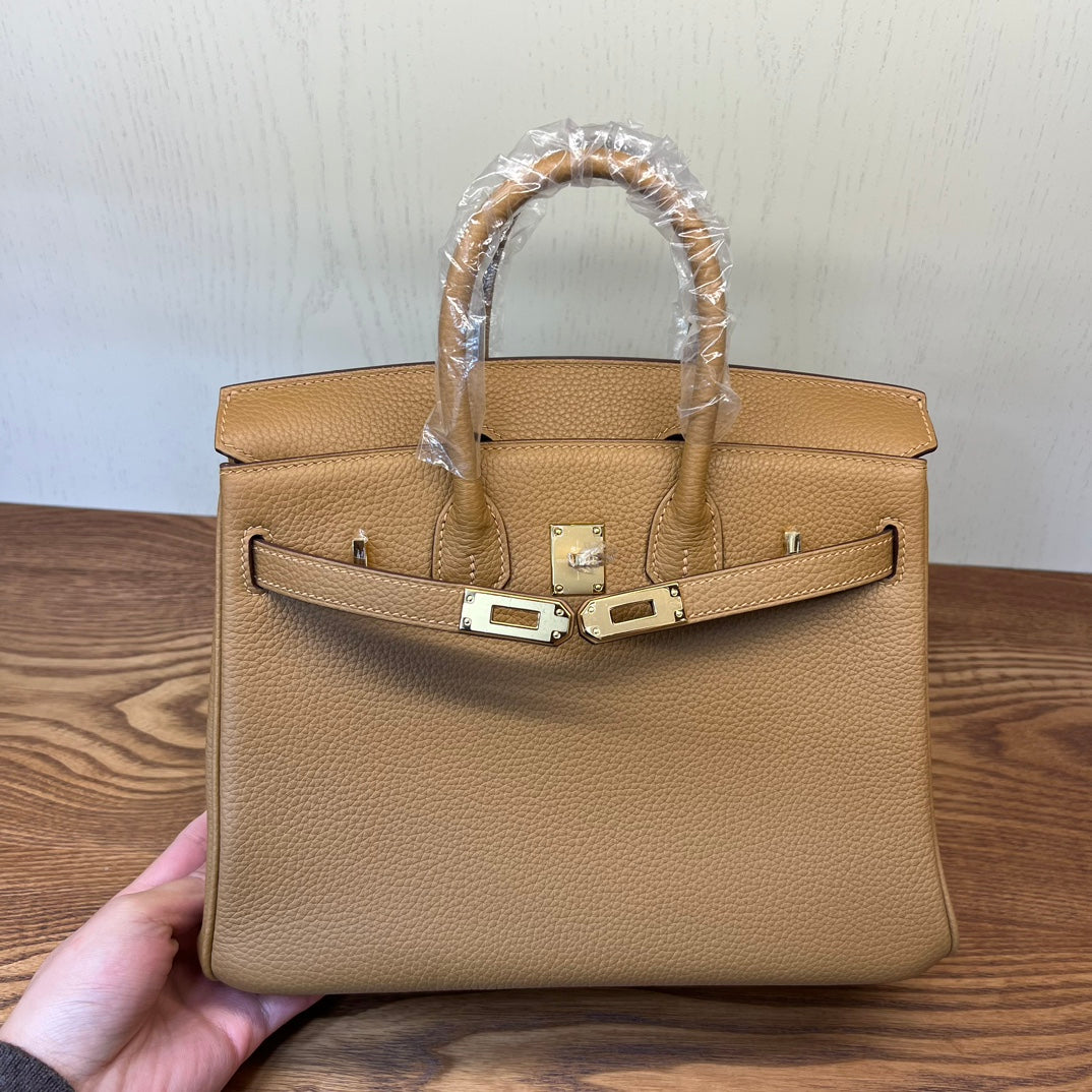 Elegant Tan Leather Top Handle Handbag - Classic Structured Tote with Gold Hardware