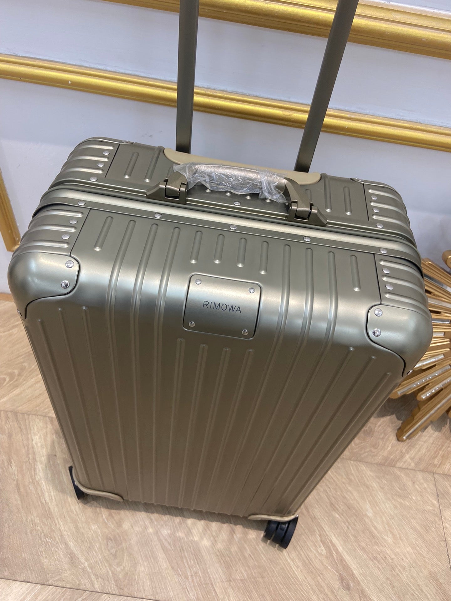 Luxury Champagne Gold Hard Shell Spinner Luggage Travel Suitcase