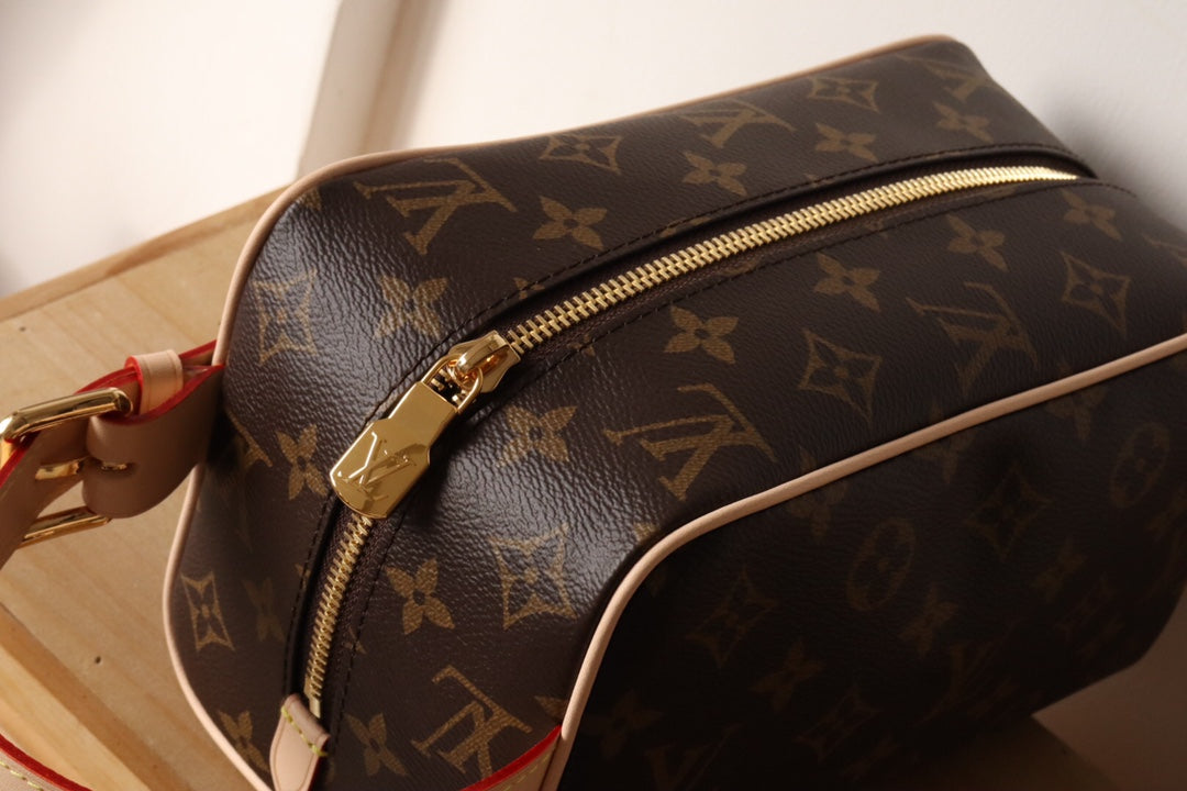 Louis Vuitton Monogram Toiletry Bag - Double Zip Travel Pouch