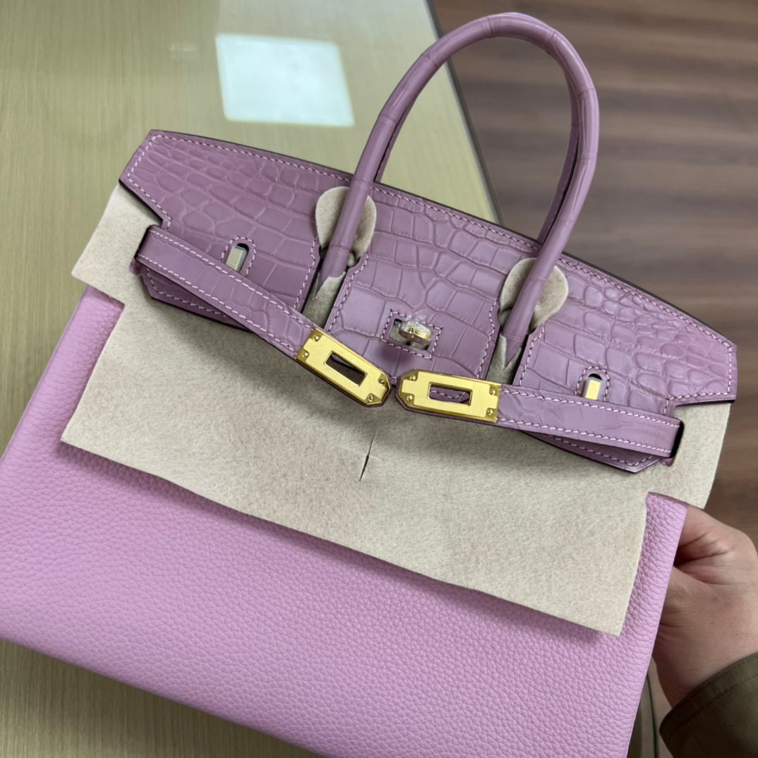 Elegant Lilac Two-Tone Leather Handbag with Gold Hardware - Classic Top Handle Tote