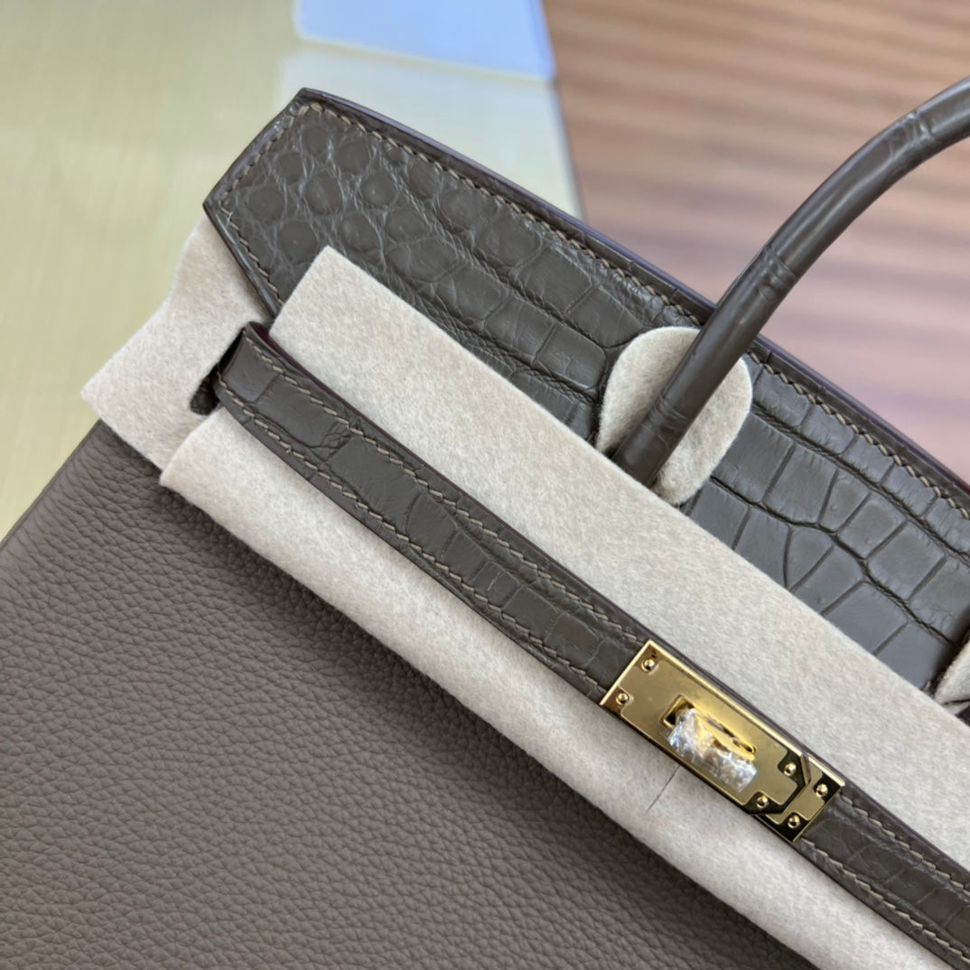 Luxury Two-Tone Grey Leather Handbag with Gold-Tone Hardware - Classic Tote