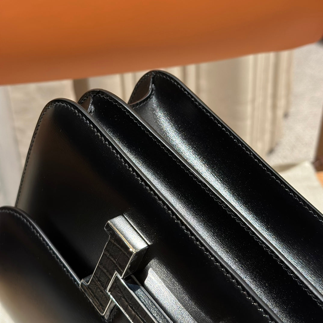 Hermès Maximors Bag in Black Swift Calfskin with Palladium Hardware