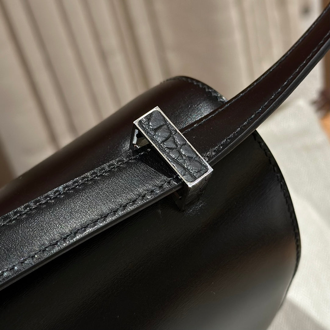 Hermès Maximors Bag in Black Swift Calfskin with Palladium Hardware