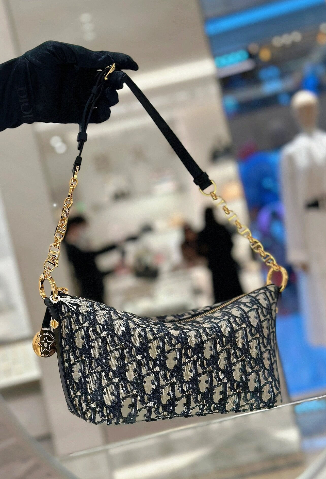Christian Dior Oblique Jacquard Shoulder Bag - Navy Blue & Beige Canvas